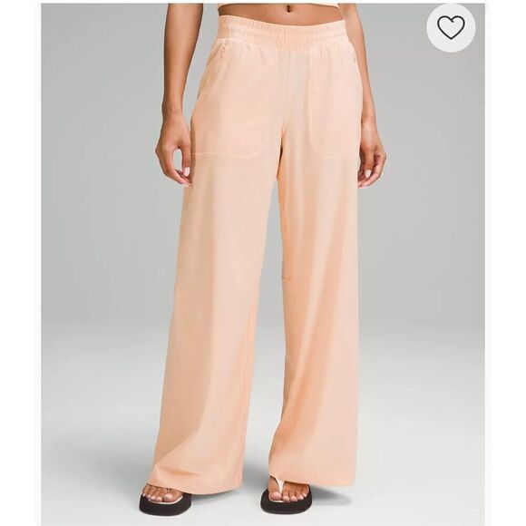 lululemon athletica Pants - Lululemon Swift Mid-Rise Wide-Leg Pant  sz 0